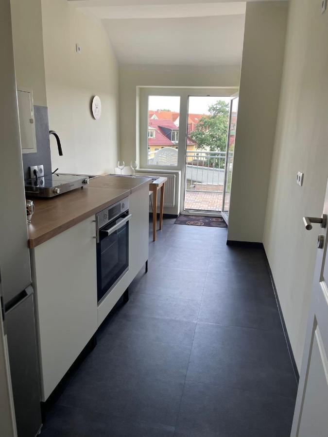 Schoene Neue 4 Zimmer Wohnung Mit Sued-Balkon Bis 8 Personen 萨勒河畔瑙姆堡 外观 照片