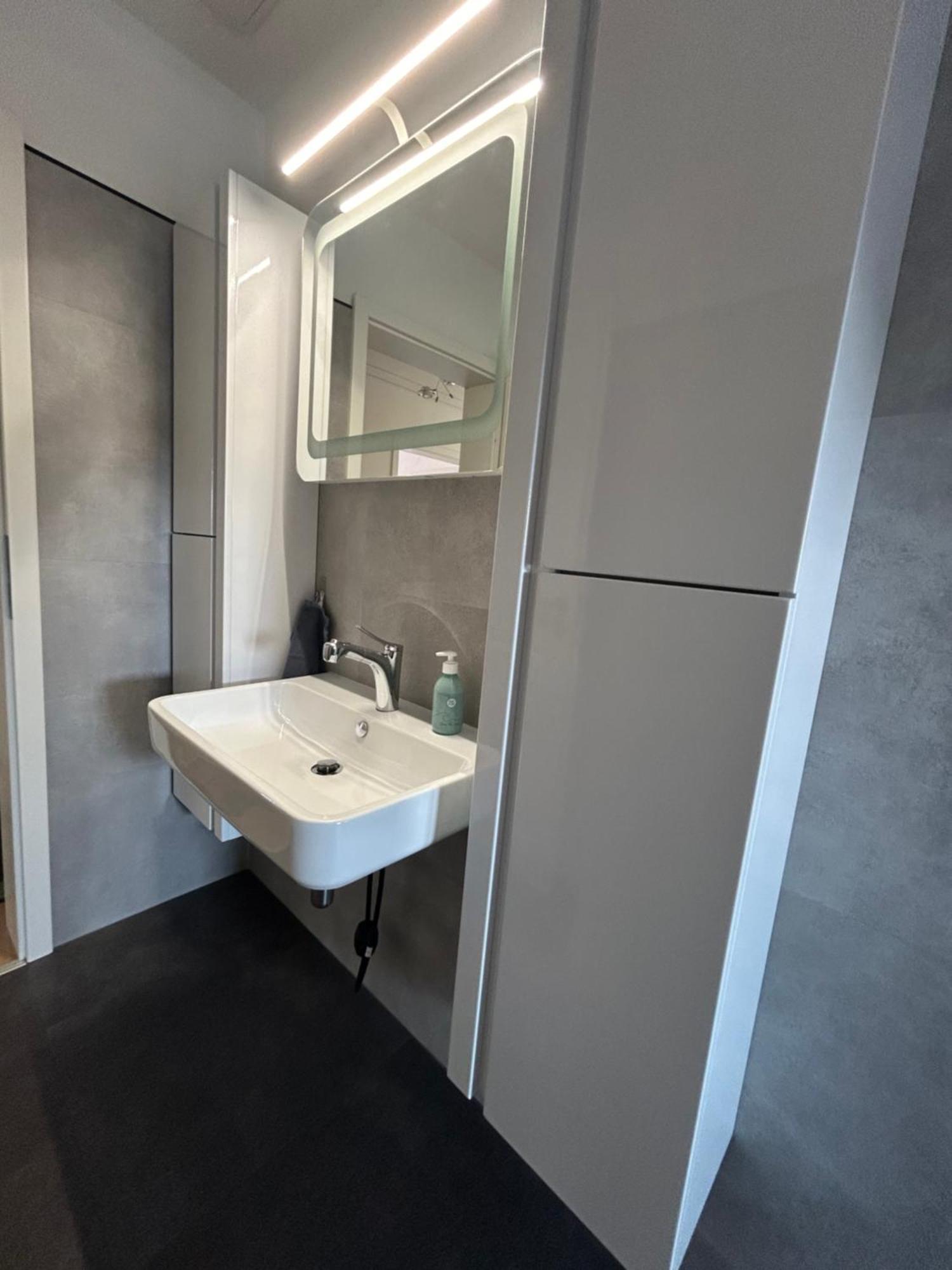Schoene Neue 4 Zimmer Wohnung Mit Sued-Balkon Bis 8 Personen 萨勒河畔瑙姆堡 外观 照片