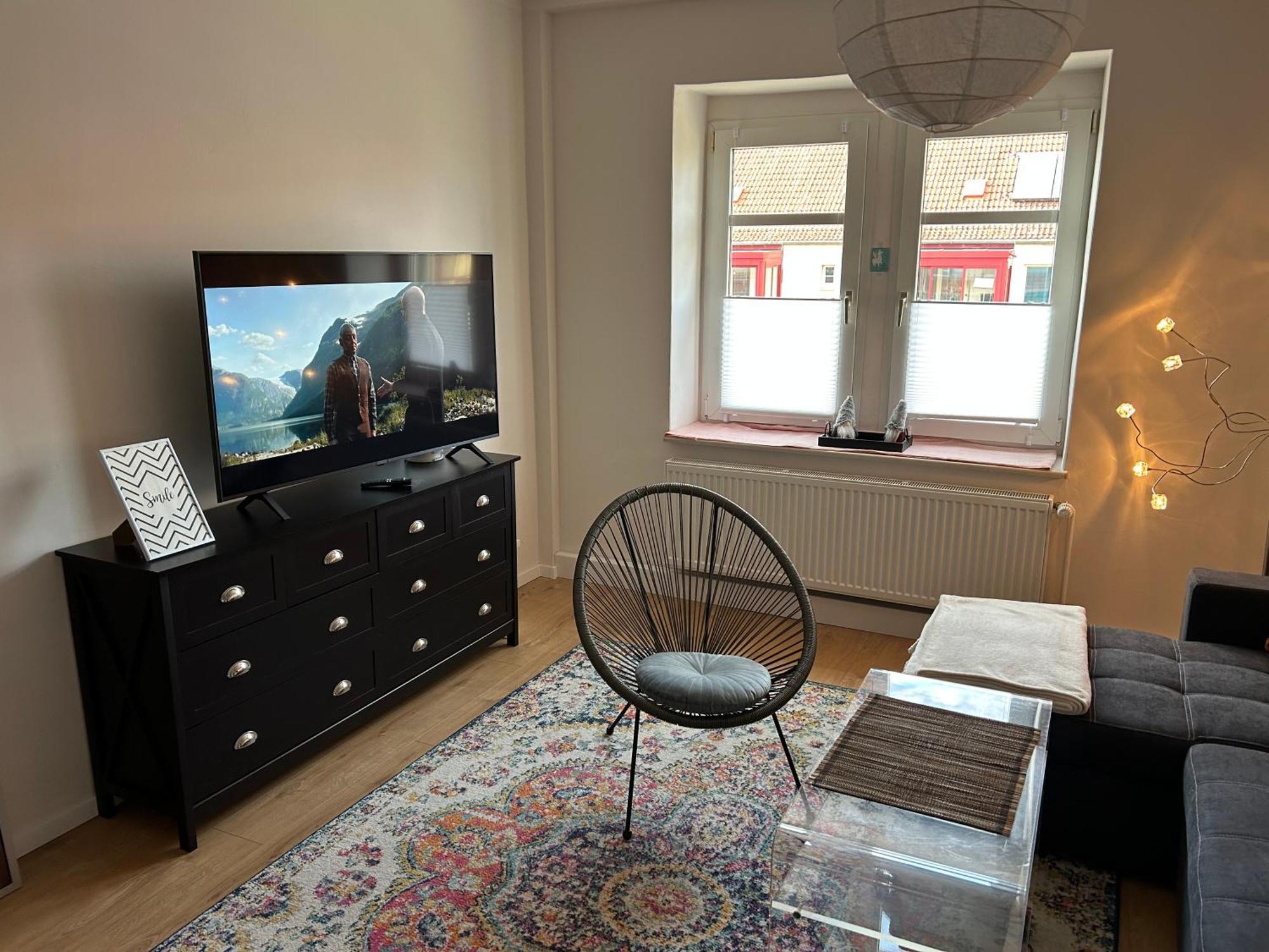 Schoene Neue 4 Zimmer Wohnung Mit Sued-Balkon Bis 8 Personen 萨勒河畔瑙姆堡 外观 照片